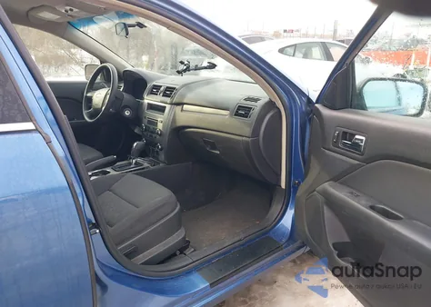 2010 Ford Fusion Se z USA, uszkodzony, nr VIN 3FAHP0HAXAR277502